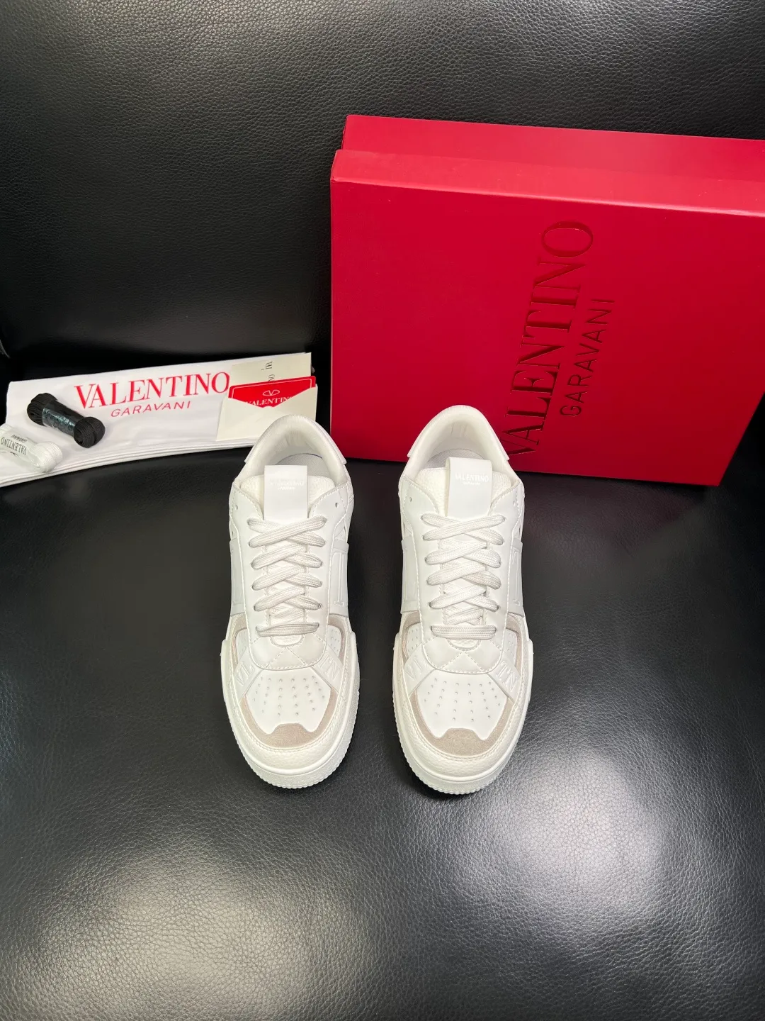 Men's shoes 💰660 VALENTINO High quality top craftsmanship Valentino, sports sneakers counter synchronization, uppers imported from Italy, high-quality splicing colorful complex crafts, imported cowhide lining soft and comfortable, soles: original soles specially provided by the original factory, T men's shoes 💰U exclusive movable molded soles super comfortable, original factory and single goods, welcome to compare, couple size 39-44 (customized 45)